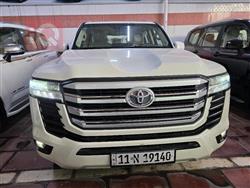 تۆیۆتا لاند کروزەر